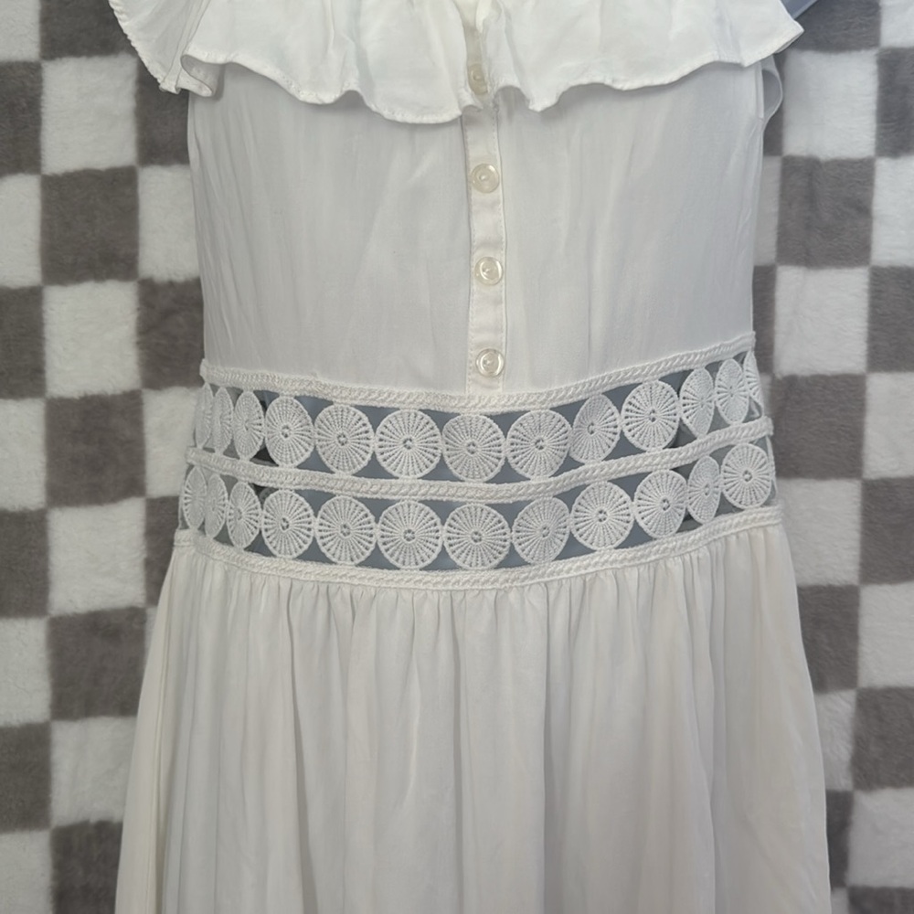 Pink Lily Cream Maxi Dress with Ruffled Tiered Design Size M/Medium - Picture 4 of 13